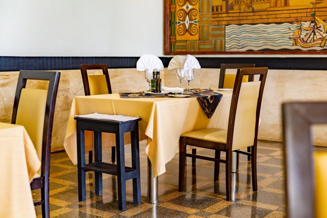 Hotel Continental Luanda Exterior foto
